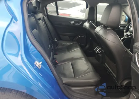 2019 Alfa Romeo Giulia z USA, uszkodzony, nr VIN ZARFAMAN7K7621292